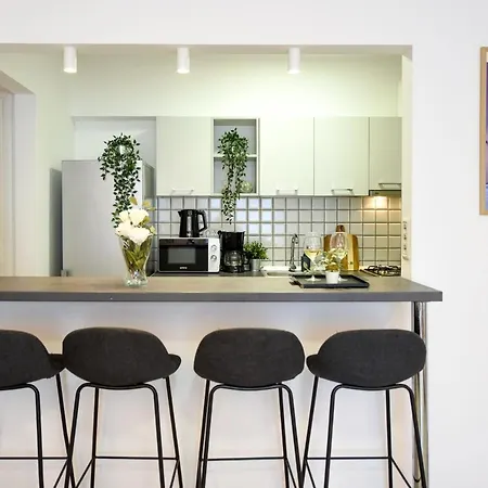 בוקרשט Modern Elegance In The Heart Of The City - Romana Square Apartments מראה חיצוני תמונה