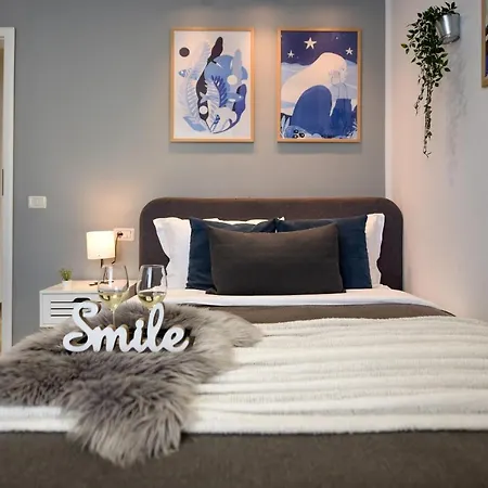 בוקרשט Modern Elegance In The Heart Of The City - Romana Square Apartments מראה חיצוני תמונה